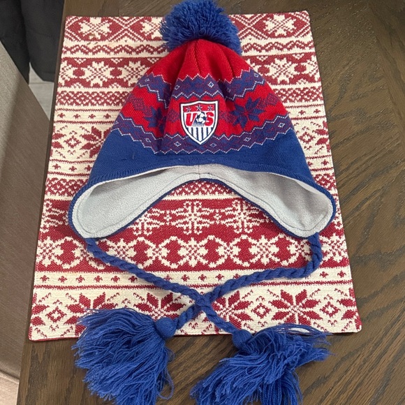 usa womens soccer Accessories - USA Women’s Soccer Red and Blue Winter Hat